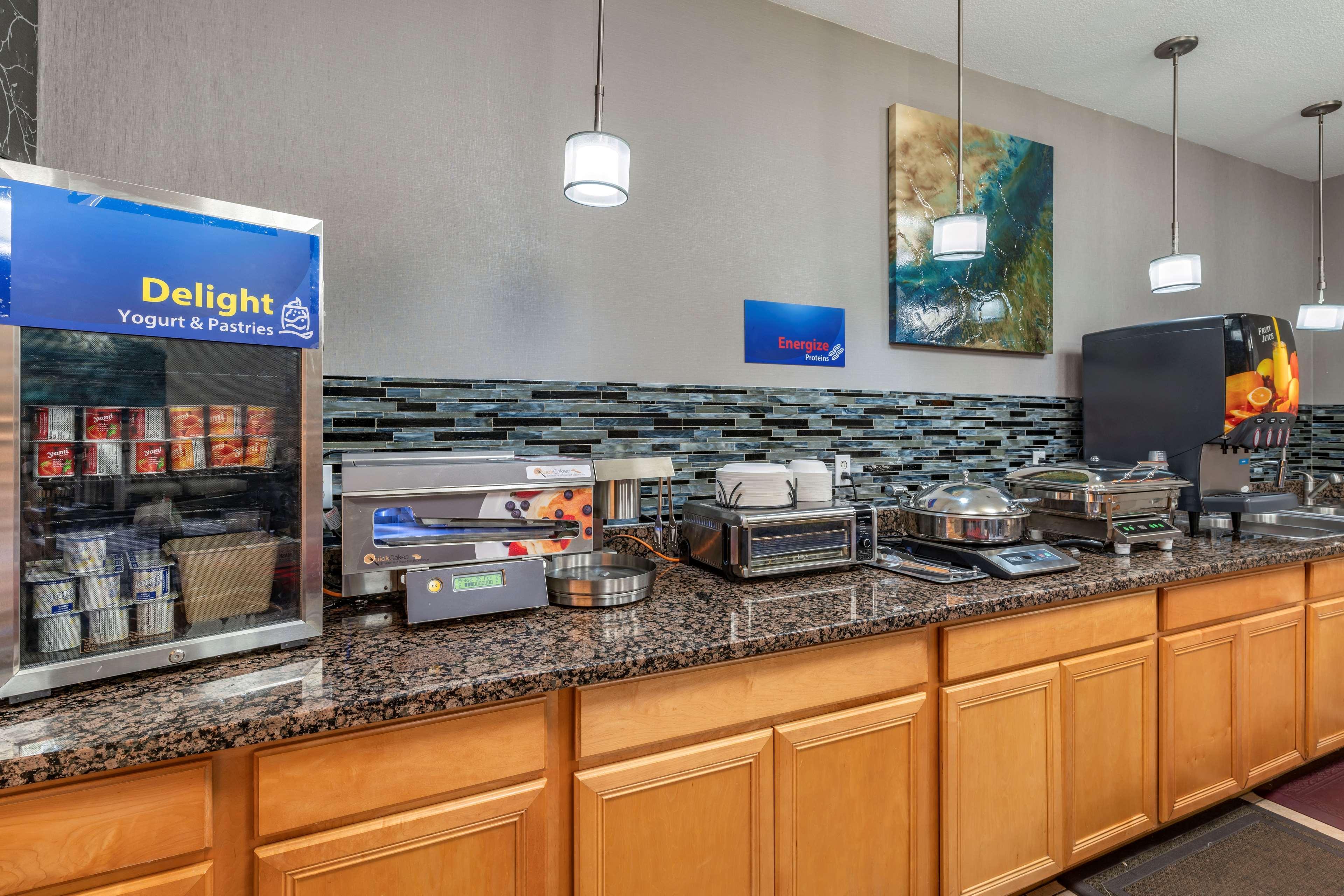 Best Western Newberg Inn Extérieur photo