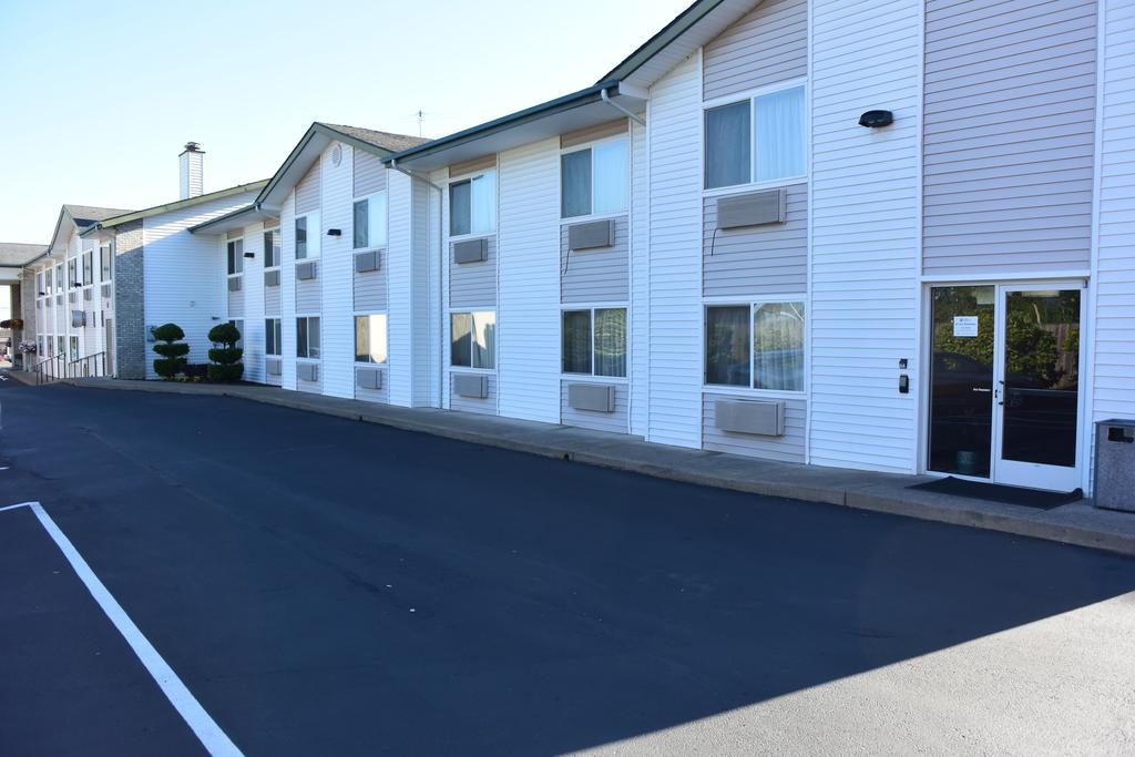 Best Western Newberg Inn Extérieur photo